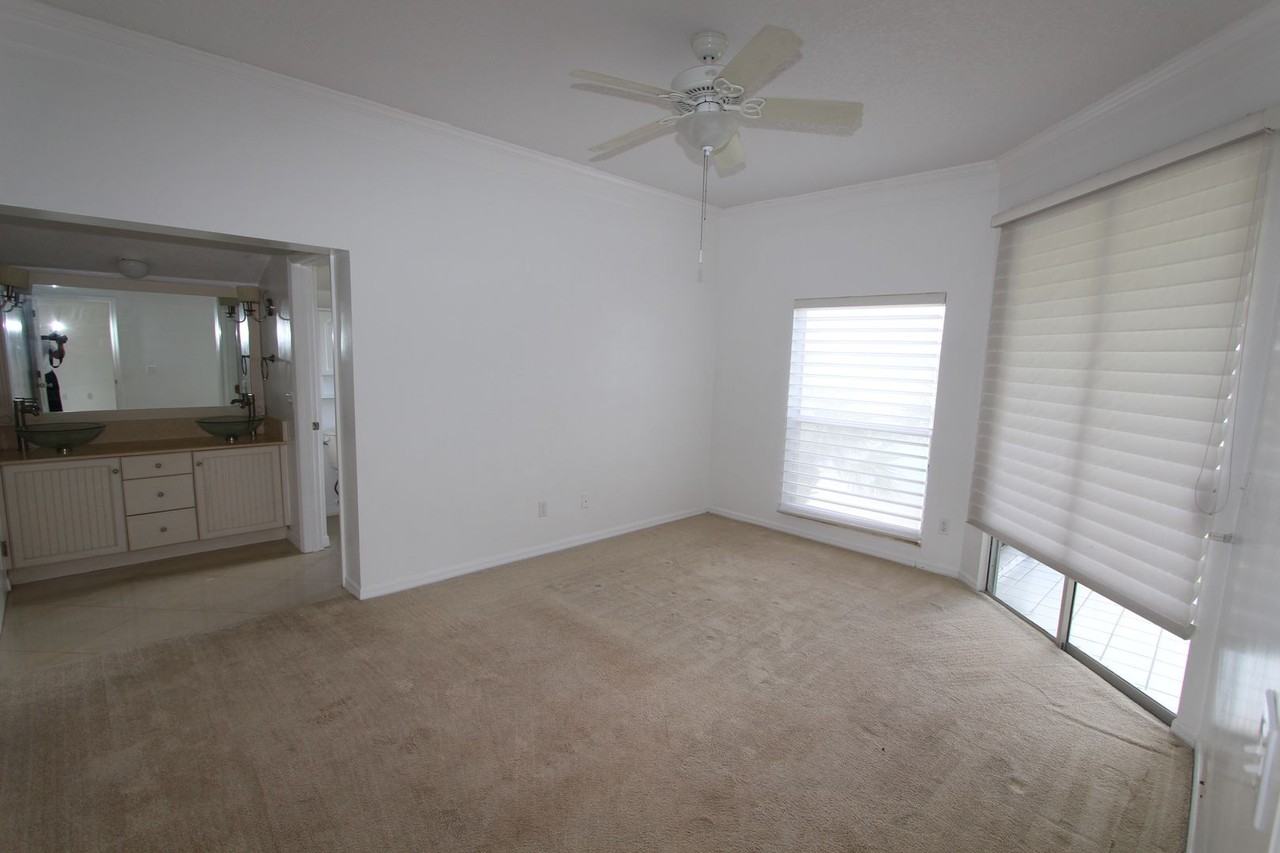 451 Hamptoncrest Cir - Photo 7 of 15