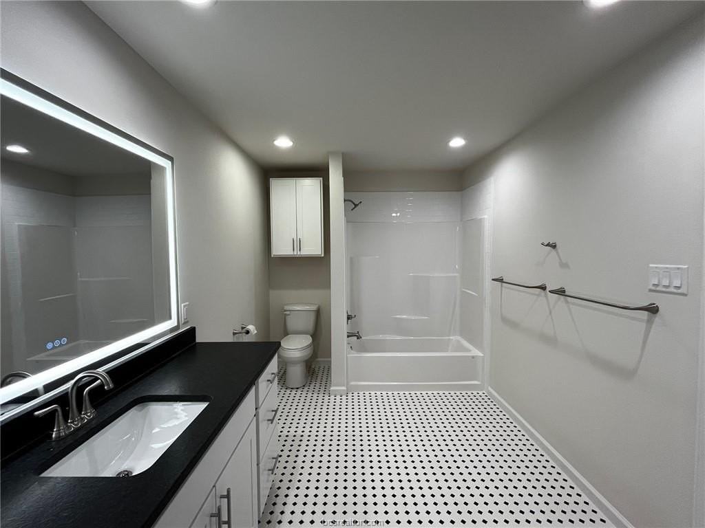 10332 N Dowling Rd - Photo 7 of 10