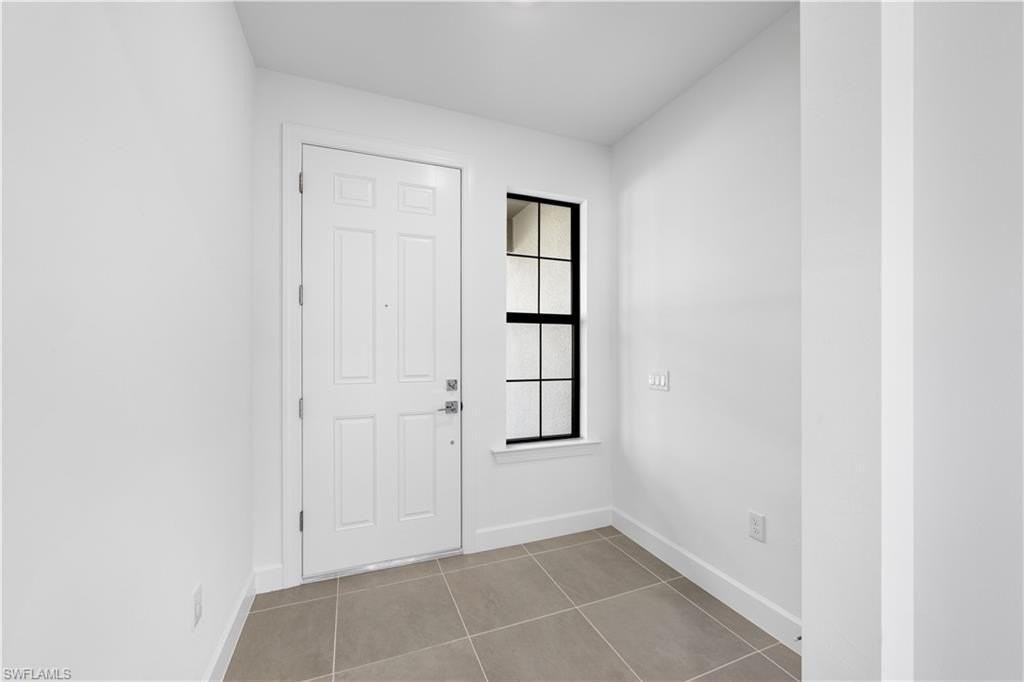 19218 Hinkley Dr - Photo 7 of 50