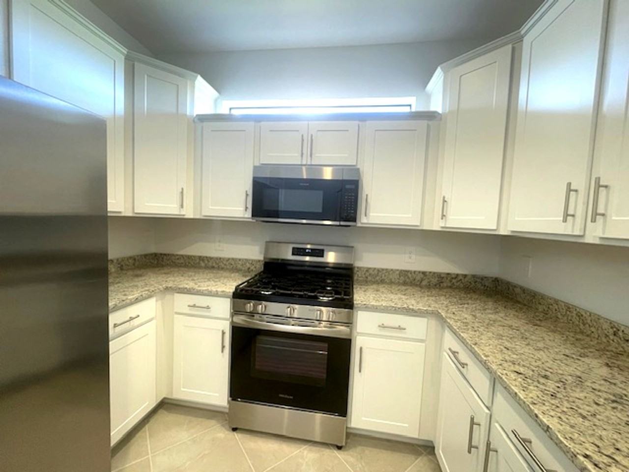 5316 Crystal Harbor Cv - Photo 5 of 32