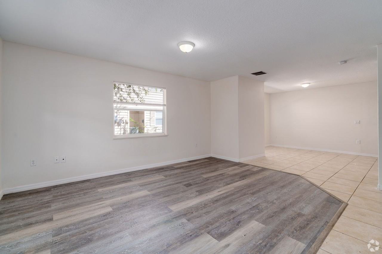 2167 Harrison St - Photo 4 of 18