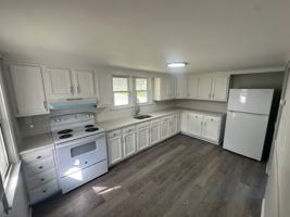 featured image of 418 Main St