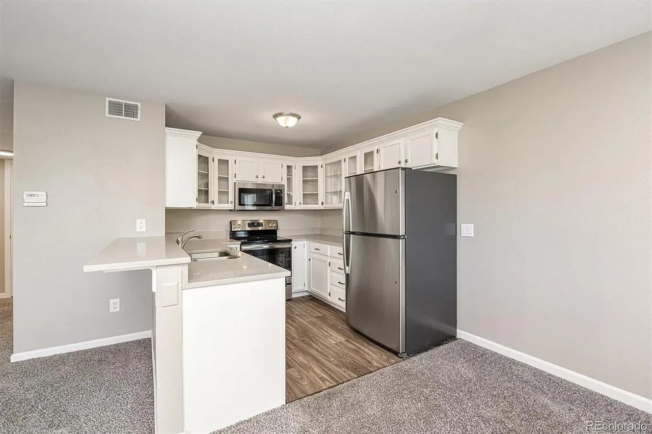 701 Canyon Dr - Photo 4 of 5