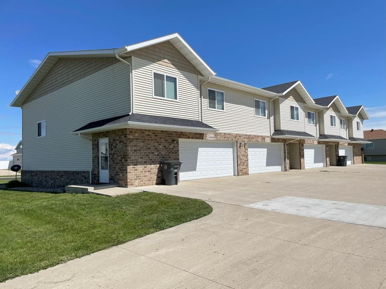 Stonebridge Town Homes - Photo 5 of 5