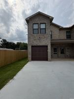 featured image of 413 & 415 E Center St