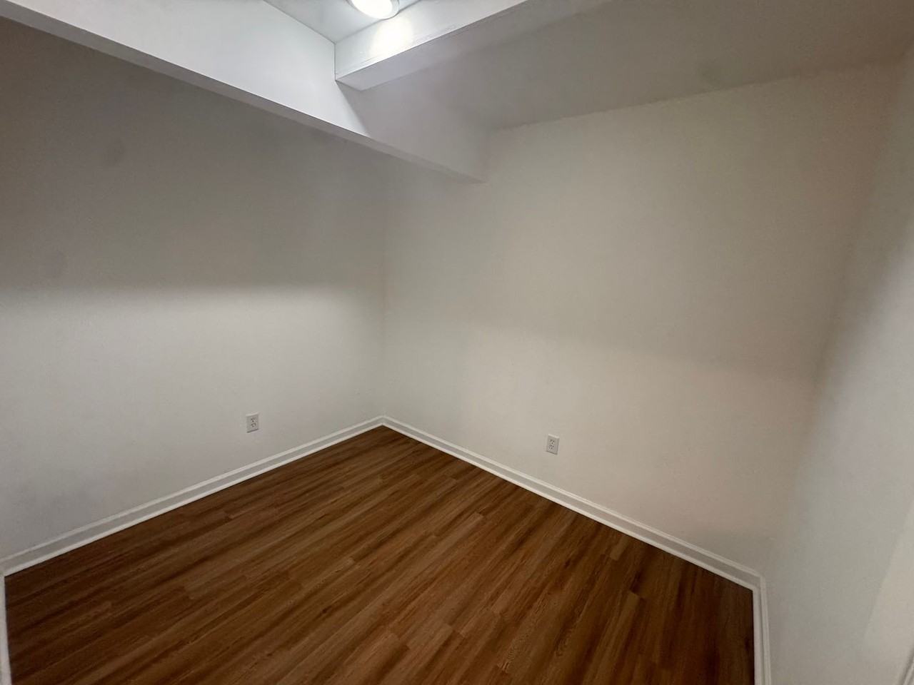 208 Meadow St #B - Photo 6 of 9