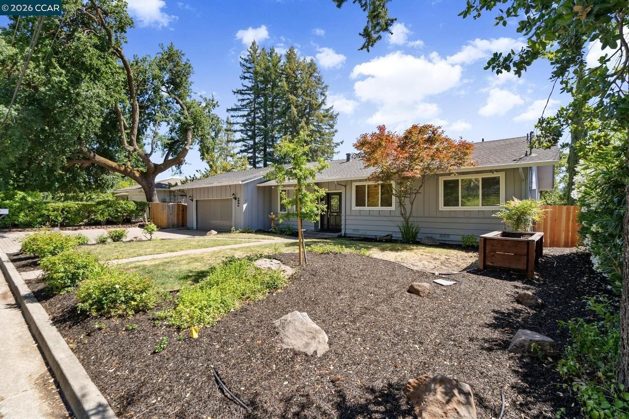 1021 Windsor Dr - Photo 2 of 35