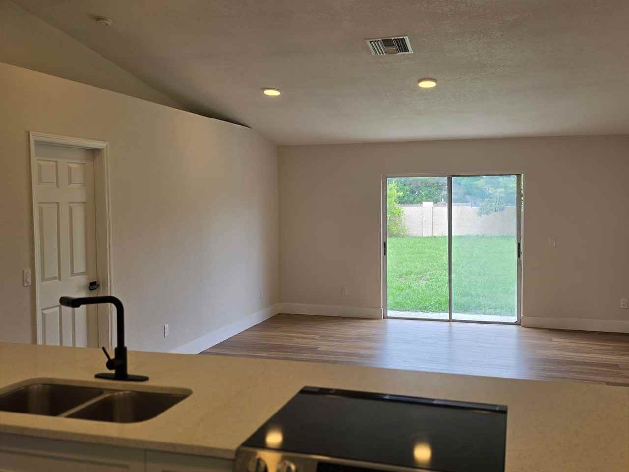 14540 Lycastle Cir - Photo 6 of 47