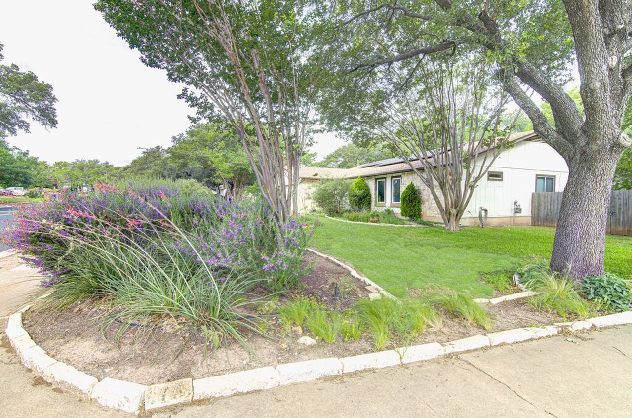 12430 Wycliff Ln - Photo 3 of 36