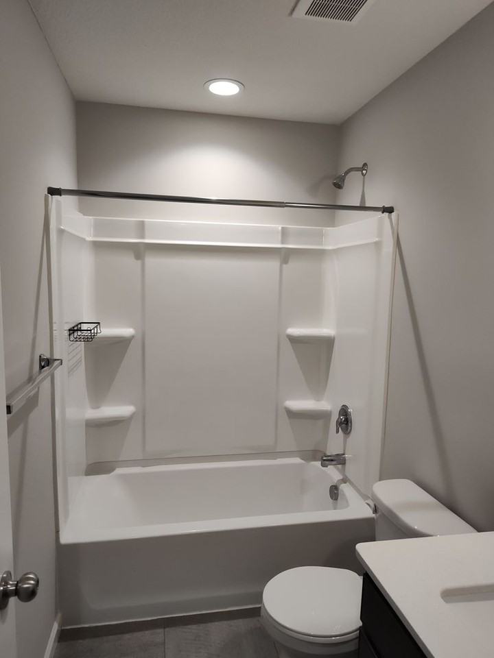 5236 Hampton St Ne - Photo 4 of 37
