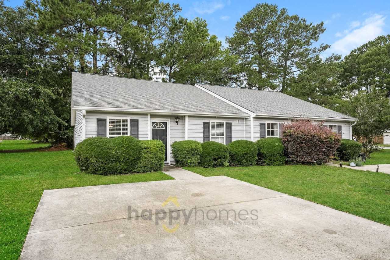 1627 Dexter Ln - Photo 2 of 21