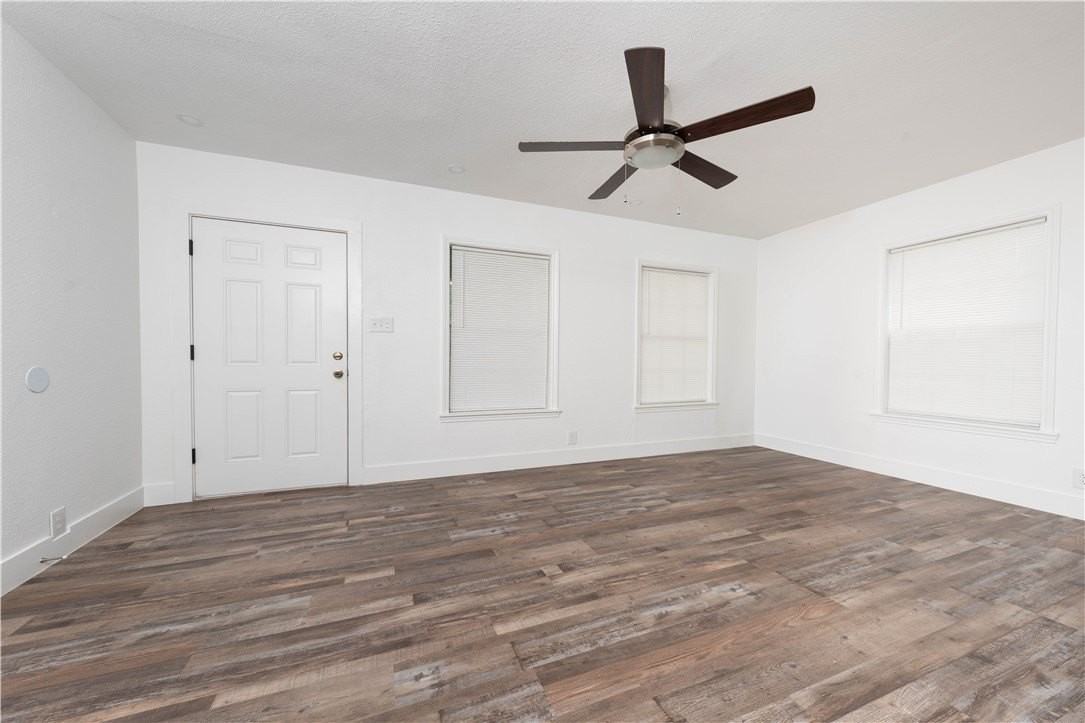 2522 Cleo St - Photo 4 of 18