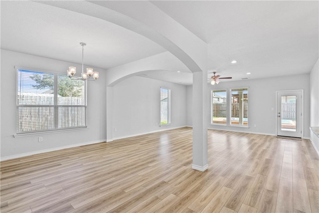 7602 Stampede Dr - Photo 4 of 17