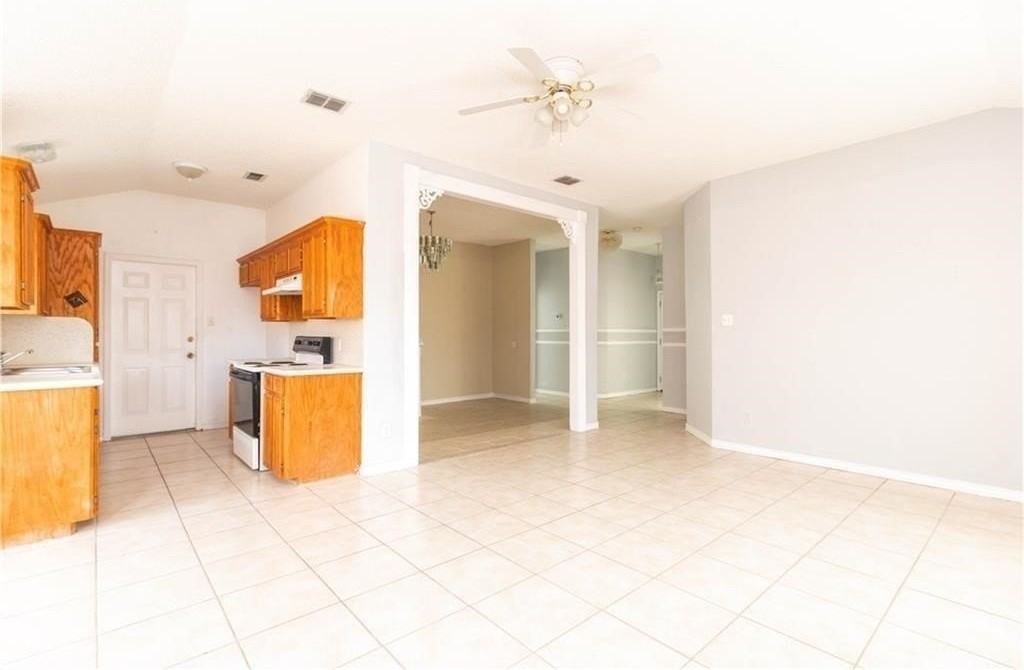 7945 Fox Dr - Photo 3 of 11