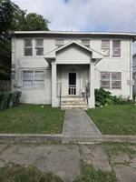 featured image of 411 Waco St