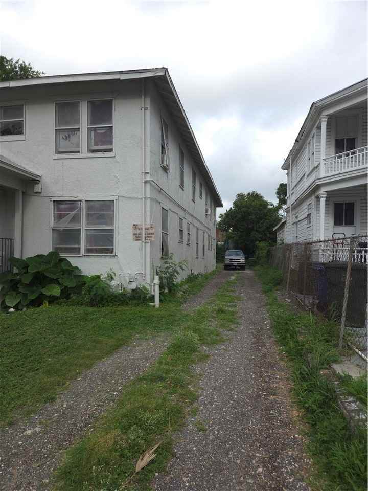 411 Waco St - Photo 2 of 6