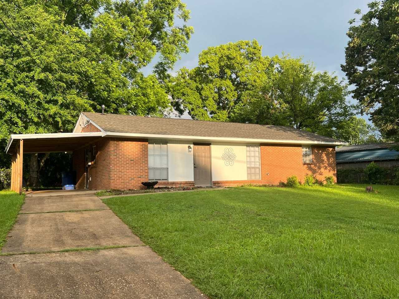 107 Richmond Way - Photo 2 of 16
