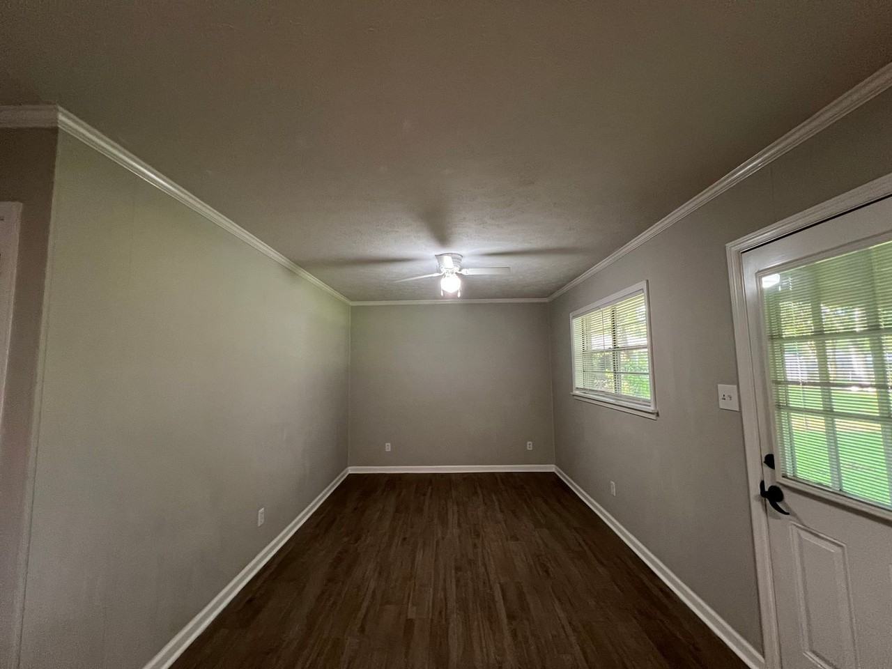 107 Richmond Way - Photo 4 of 16