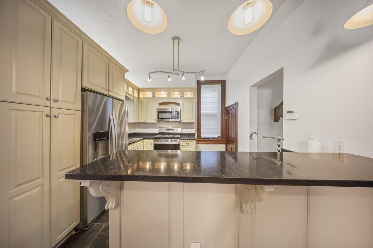 37 W 3rd Ave - Photo 7 of 39