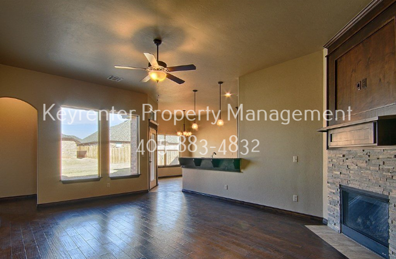 8409 Nw 140th St - Photo 3 of 31