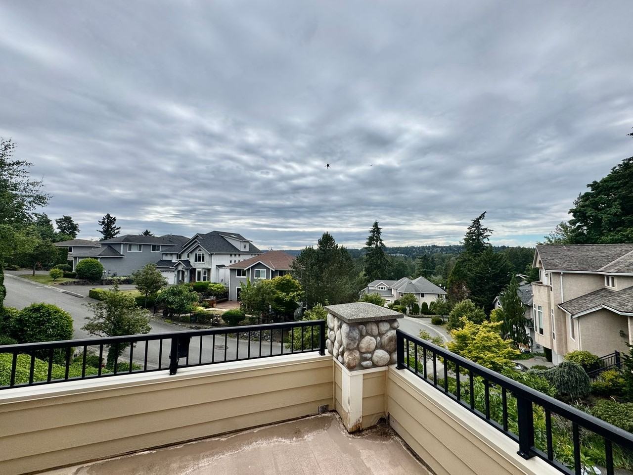 8310 Ne 187th Way - Photo 3 of 20