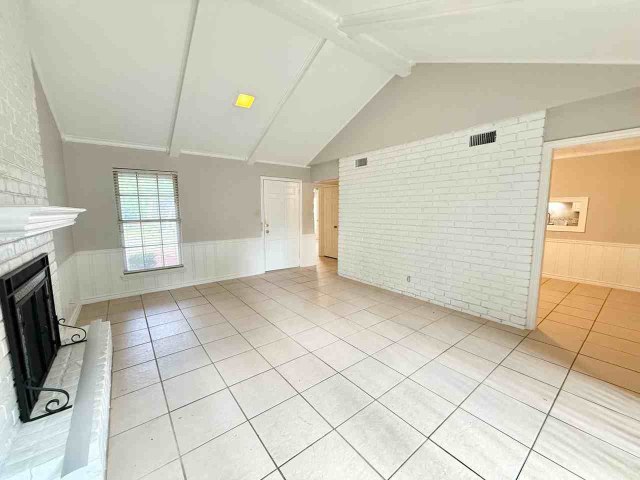 3711 Colony Park Dr - Photo 3 of 26