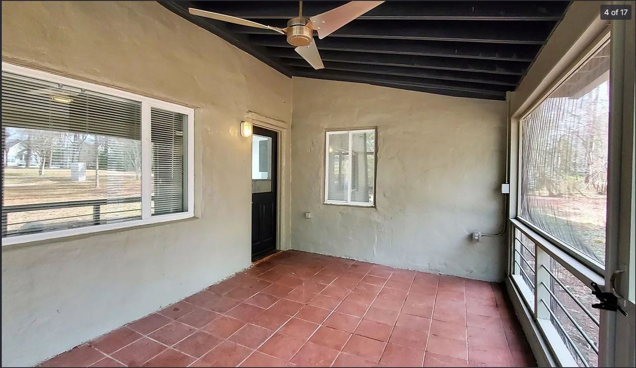 111 Barclay Rd - Photo 2 of 12
