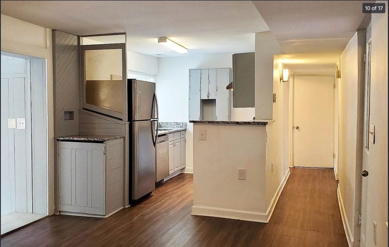 111 Barclay Rd - Photo 4 of 12