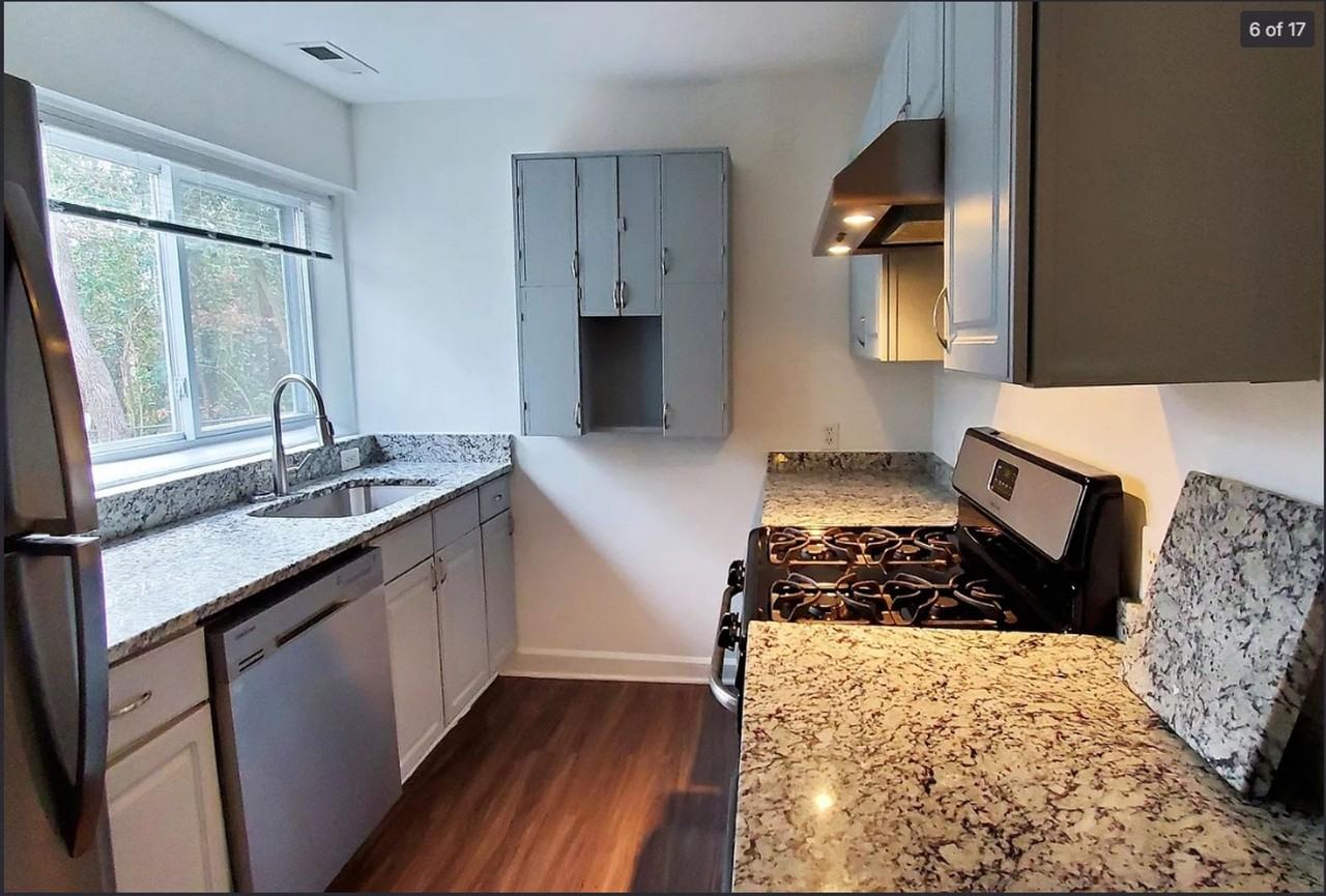 111 Barclay Rd - Photo 5 of 12