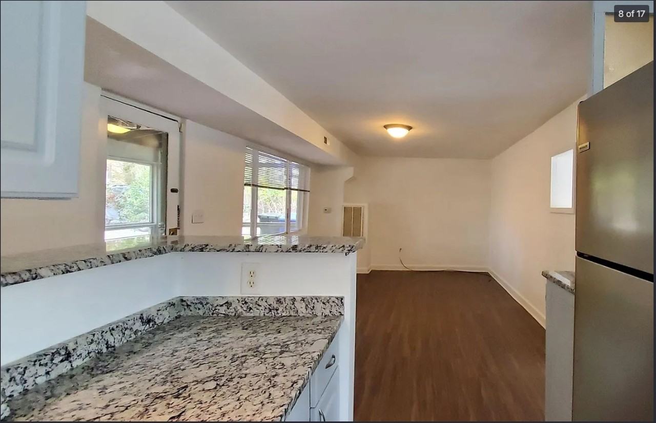 111 Barclay Rd - Photo 6 of 12