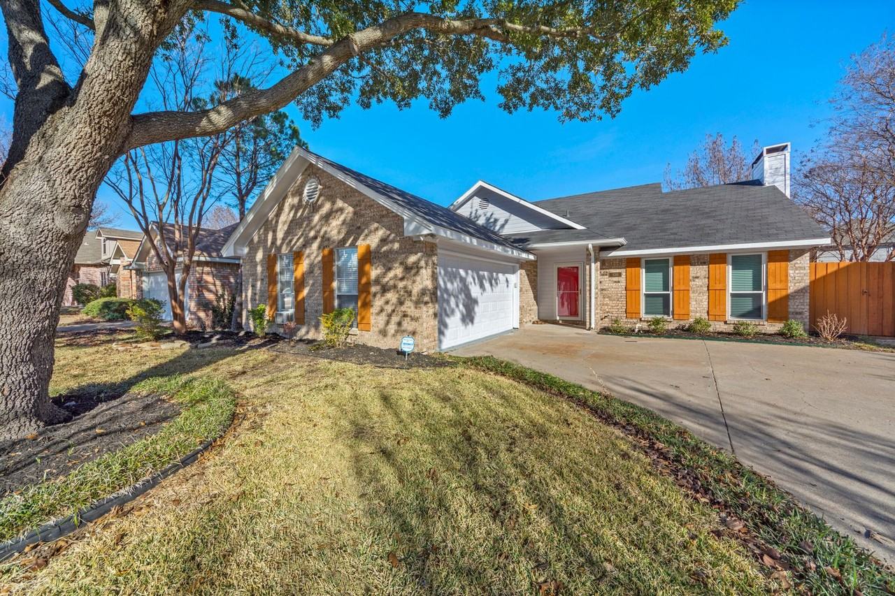 128 Overbrook Dr - Photo 2 of 38