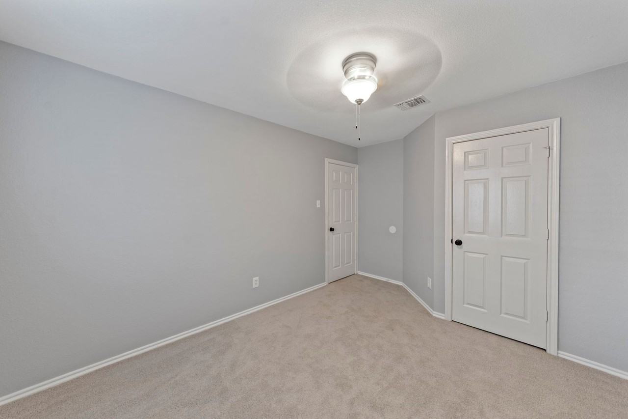 128 Overbrook Dr - Photo 5 of 38