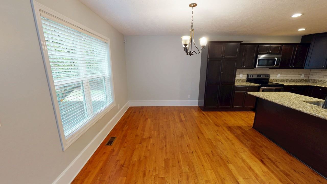 514 N Page St - Photo 6 of 33