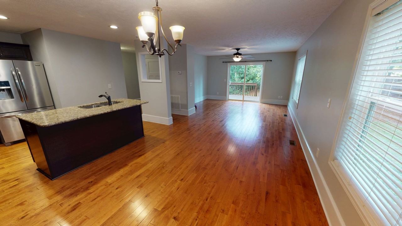 514 N Page St - Photo 7 of 33