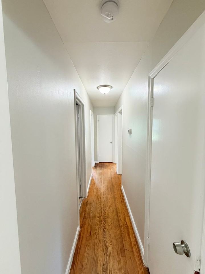 5403 Booth Ave - Photo 6 of 11