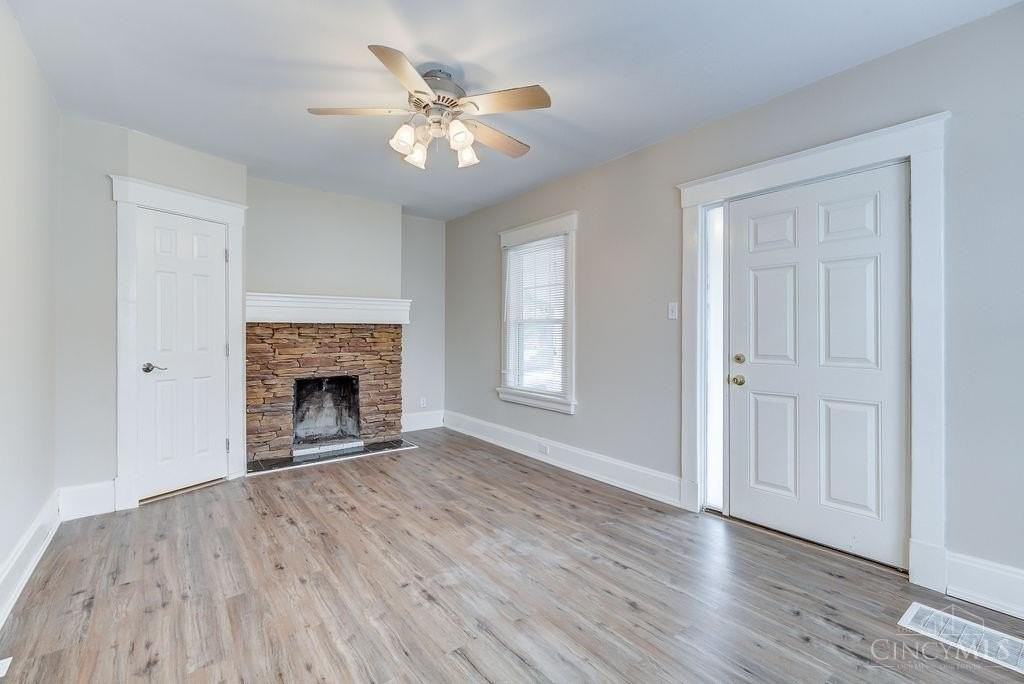 3167 Auten Ave - Photo 2 of 25