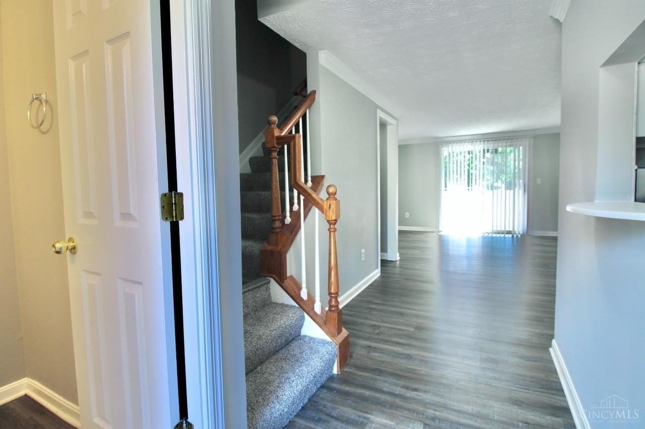 512 Glencoe Ct - Photo 3 of 19