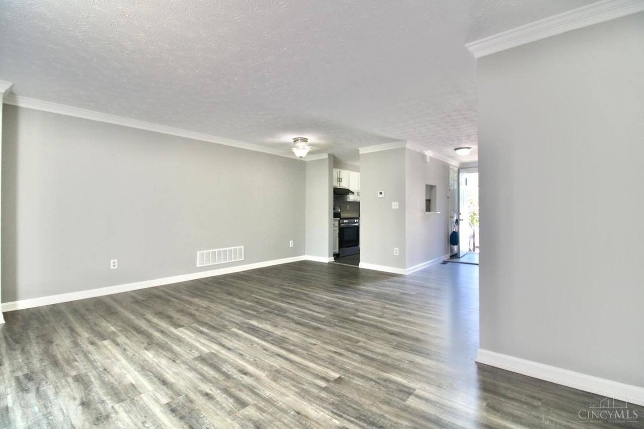 512 Glencoe Ct - Photo 5 of 19