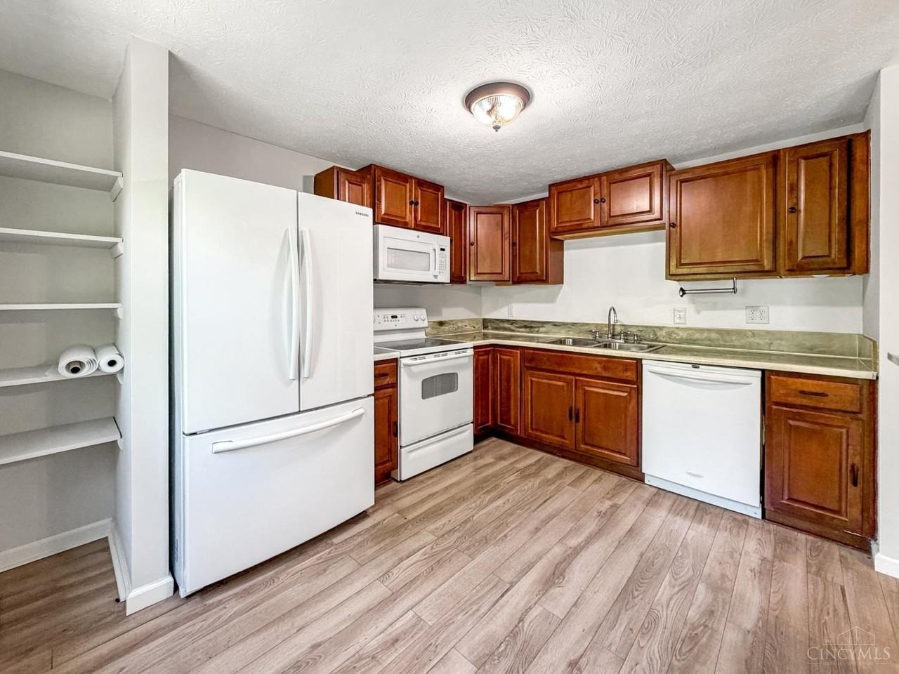 4560 New Market Ct #318 - Photo 6 of 34