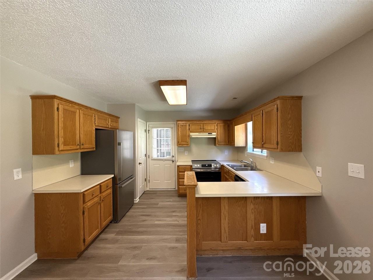 3211 Karen Ln - Photo 3 of 17