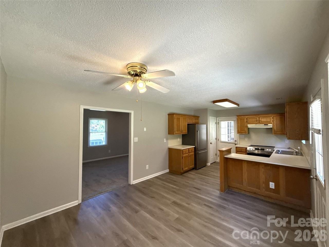 3211 Karen Ln - Photo 6 of 17