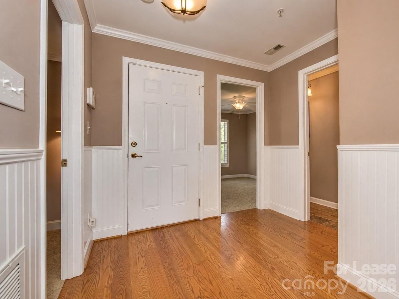 18521 Harborside Dr - Photo 3 of 29
