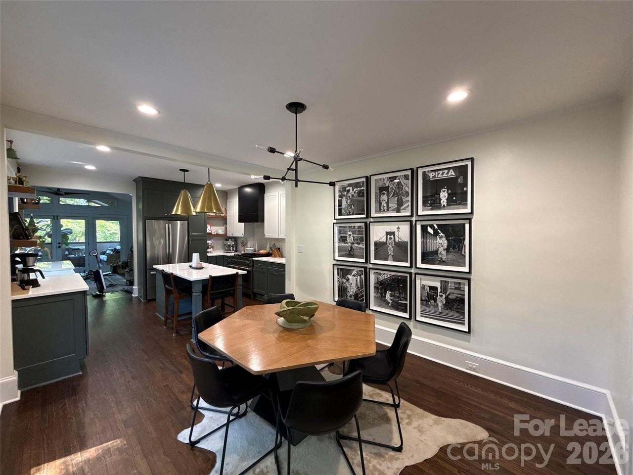 2016 Lombardy Cir - Photo 2 of 29