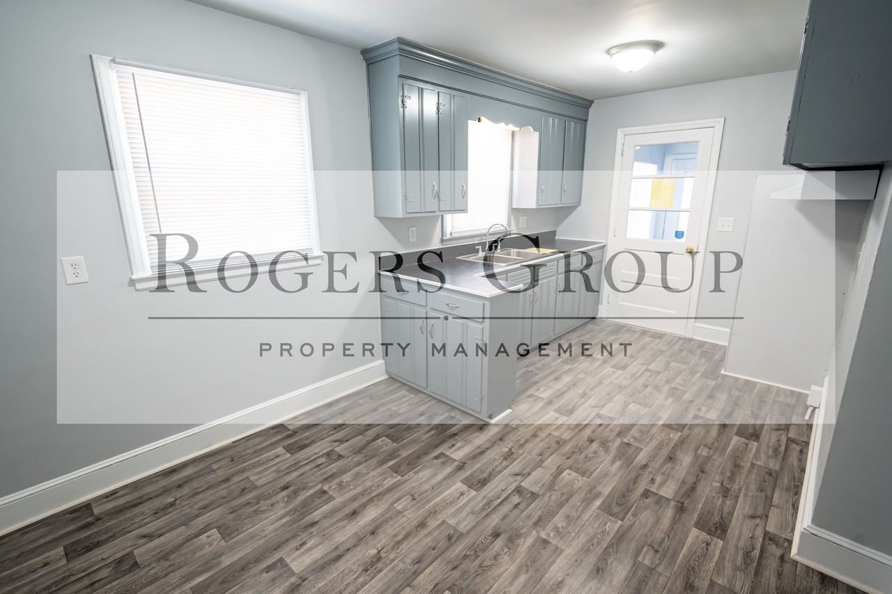 815 Eastway Dr - Photo 2 of 8