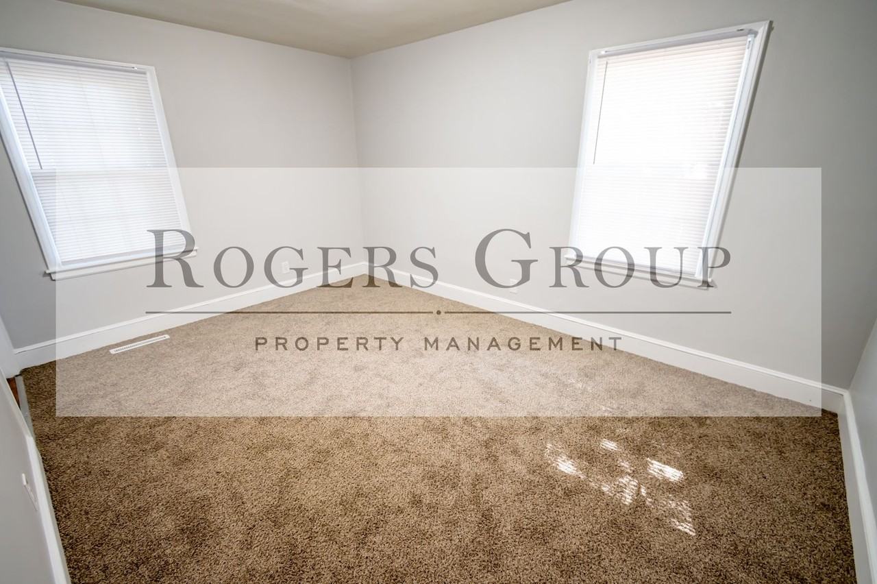 815 Eastway Dr - Photo 3 of 8