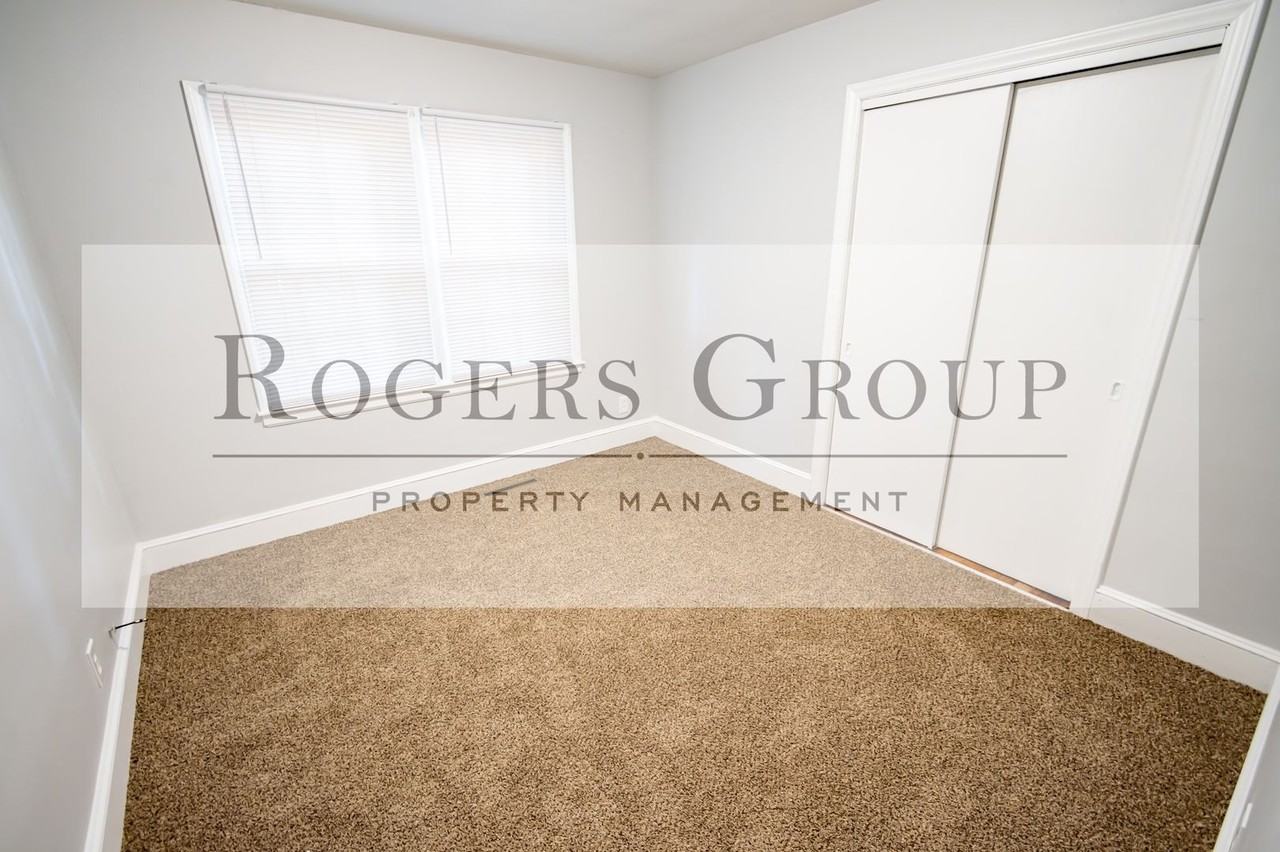 815 Eastway Dr - Photo 4 of 8