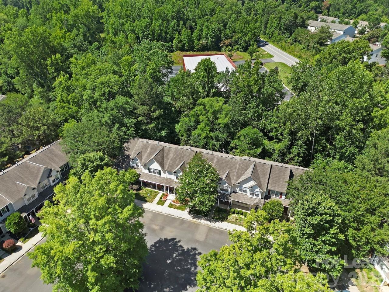 232 Butler Pl - Photo 5 of 31