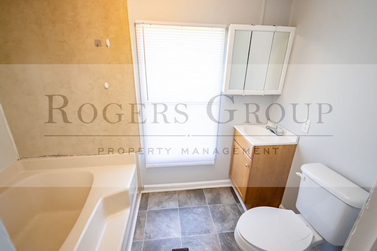 385 Julian Smith Rd #4 - Photo 5 of 9