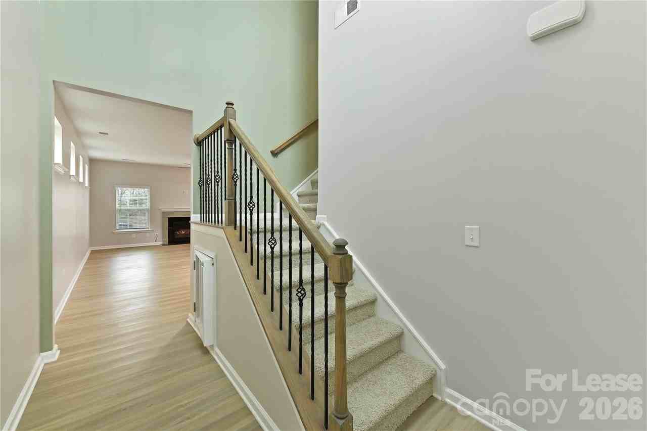 1257 Loggerhead Dr - Photo 2 of 26