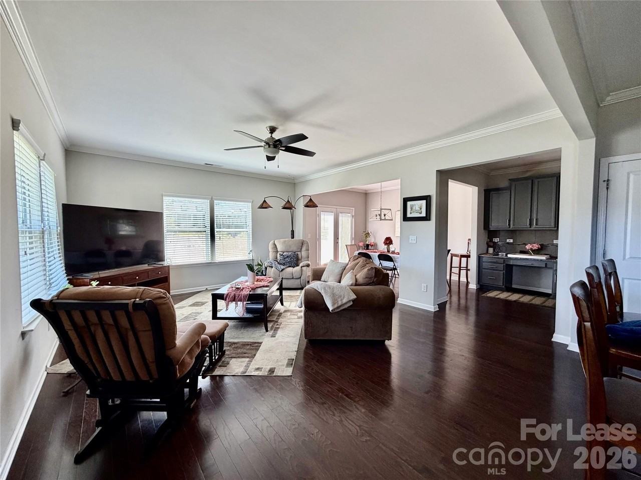 880 Summerlake Dr - Photo 7 of 34